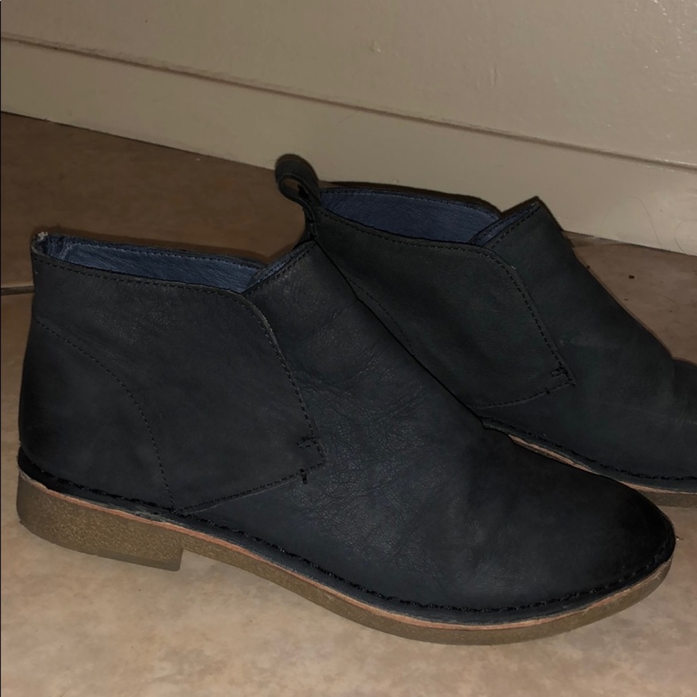Boots - Picture 2 of 3